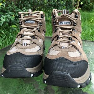 Nevados Women's Boomerang II Mid Hiking Boots 8.5W